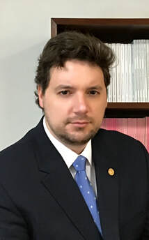 Rafael Lopez-Monti headshot