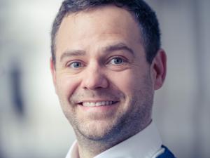 David Szakonyi headshot