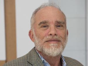 Robert Weiner headshot