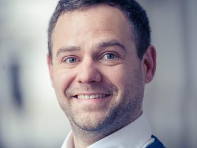 David Szakonyi headshot
