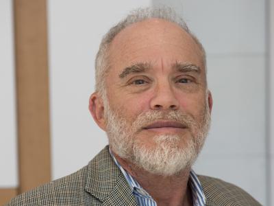 Robert Weiner headshot