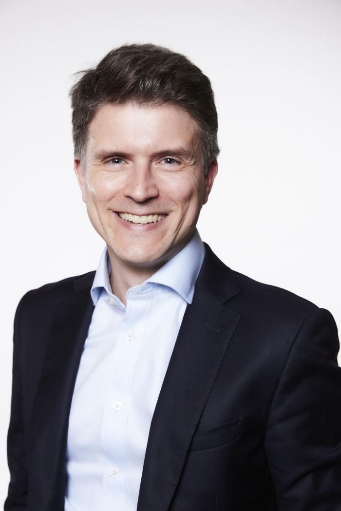 Jonathan Aiken headshot