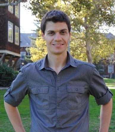 Ariel Weinberger headshot