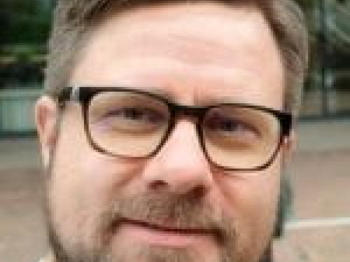 Steven Mayo headshot